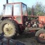 В крымском селе легковушка влетела в трактор