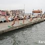 В Керчи День рыбака начался с соревнований по плаванию