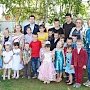 Олег Лебедев привез мёд детям самого известного в Туле семейного детского дома Саргановых