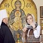 Поклонская в Столице Крыма приняла участие в освящении прокурорской часовни и получила икону Николая II с сыном (ФОТО, ВИДЕО)