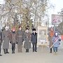 Коммунисты в Барнауле 7 ноября провели демонстрацию и митинг у памятника Ленину