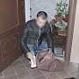 В Севастополе бывший сотрудник таможни и посредник брали взятки у владелицы салона шуб