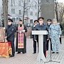 Министр внутренних дел по Республике Крым Олег Торубаров передал икону в дар храму-часовне св. Георгия Победоносца