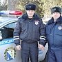 Севастопольские сотрудники ДПС пришли на помощь автоледи, попавшей в сложную дорожную ситуацию