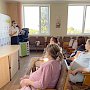В Севастополе будущие родители проходят обучающие курсы по правилам безопасной перевозки детей