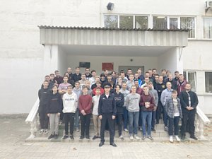 Сотрудники Госавтоинспекции Севастополя проводят профилактические лекции для студентов