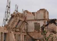 Власти Симферополя устроят опрос по поводу судьбы участка под руинами гостиницы
