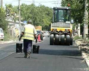 В Столице Крыма продолжается ремонт дорог