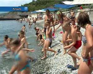 Крымские власти проверили работу детских лагерей