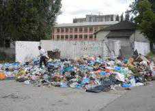 Симферополь обещают очистить от мусора в течение недели