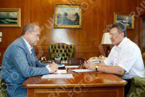 Могилёв в Ялте доложил Януковичу о крымской пшенице