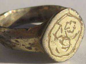 В Бахчисарае можно примерить средневековый перстень-печатку