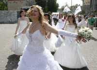 На День города в Джанкое устроят Парад невест и Парад детских колясок