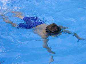 В бассейне евпаторийского отеля утонул ребенок