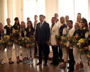 Янукович наградил олимпийцев орденами