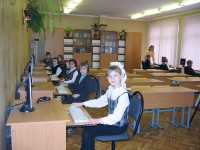 Школы Крыма получат 1075 китайских компьютеров