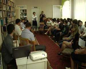 Встреча членов молодежного правительства со школьниками и студентами
