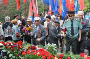 Крымские регионалы и коммунисты День партизанской славы снова превратили в политику
