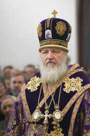 Патриарх Кирилл намекнул, что рассуждать о машинах священников опасно