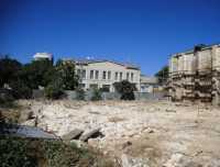 На месте руин гостиницы «Астория» в Симферополе начали разбивать сквер