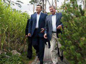 Янукович и Азаров приедут гулять по ботаническому саду