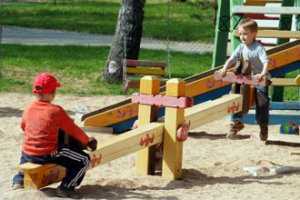 Севастополец обманным путём заработал на реконструкции детской площадки 80 тыс. гривен