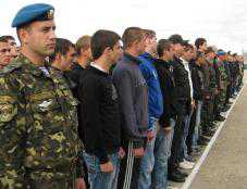 В Крыму на службу отправили 200 призывников