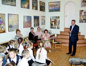 Севастопольский кандидат Помогалов помог издать детскую книгу крымскому автору