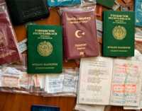 В Крыму выявили производство поддельных штампов в паспортах нелегалов