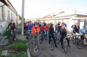 Симферопольцы прокатились на велосипедах в память о старых трамваях