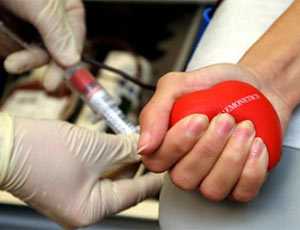 Крымские доноры недовольны размером компенсации за сданную кровь