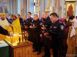 Симферопольские сотрудники ГАИ помянули жертв крымских ДТП