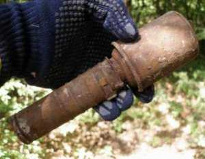 В детском лагере «Ласпи» нашли две гранаты, а в подпорной стене на улице Элеваторная — артиллерийский снаряд