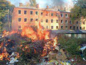 Севастопольский бомж погиб в горящем мусоре