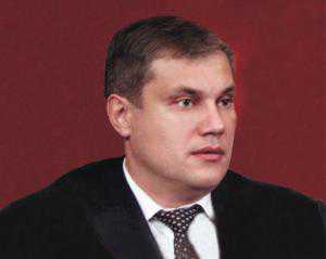 Депутат Мельник после скандала с журналистами приехал на ГТРК «Крым». Предотвратить утечку информации?
