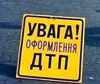 На крымской трассе “Славута” врезалась в дерево – пострадала женщина-водитель