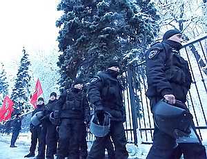 Марксисты в Киеве провели шествие «Нам не нужна такая SSвобода!»