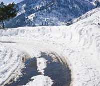 Снег засыпал дорогу Ялта-Алушта