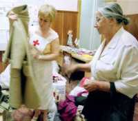 Жителей Евпатории призвали собирать еду и одежду для бездомных