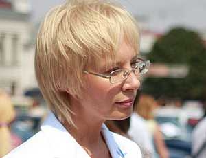 Денисова жалуется, что её бизнес пережил 2012 год «очень сложно», и анонсирует новые увольнения