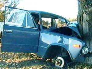 Вчера в Крыму автомобили влетали в деревья