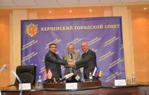 Керчь и Красногвардейский район подписали договор о сотрудничестве с российским городом
