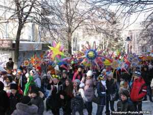 В Симферополе организовали Рождественское шествие
