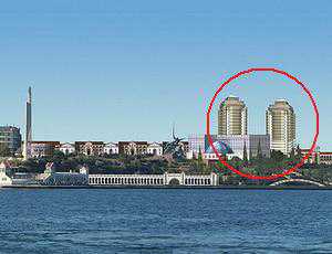 Власти Севастополя обещают разобраться с многоэтажками своего придворного застройщика, какие уродуют мыс Хрустальный