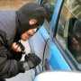 В Крыму автоугонщик не смог уехать на угнанной машине и от злости раскурочил её