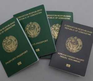 Пограничники поймали в аэропорту Симферополя четырех узбеков с поддельными паспортами