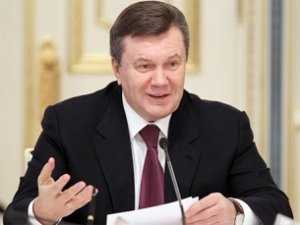 Янукович поздравил Крым с праздником