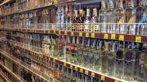 Керченских предпринимателей просят продавать алкоголь по правилам