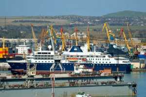 Экологическая инспекция потребовала закрыть Керченский морпорт
