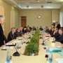 Под надзором Могилева Безазиева вновь избрали главой Совета представителей крымских татар